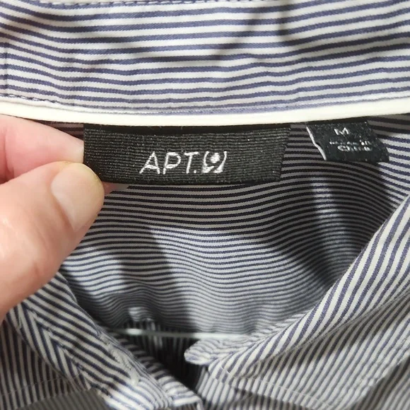 Blue and White striped cotton blend blouse in great condition! Medium - Picture 3 of 7